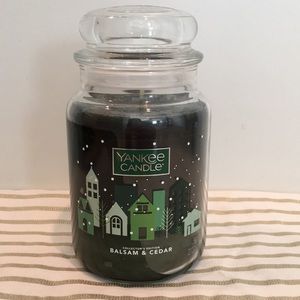 Yankee Candle 22oz Balsam & Cedar Candle